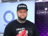 Raper Kali ukázal dcérku Raper Kali ukázal dcérku