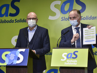 Eugen Jurzyca a Richard Sulík pri predstavovaní plánu obnovy Eugen Jurzyca a Richard Sulík pri predstavovaní plánu obnovy