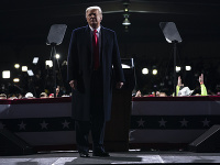 Americký prezident Donald Trump znovu zopakoval svoje tvrdenia, že víťazstvo v amerických prezidentských voľbách mu ukradli. 