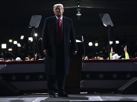 Americký prezident Donald Trump znovu zopakoval svoje tvrdenia, že víťazstvo v amerických prezidentských voľbách mu ukradli. Americký prezident Donald Trump znovu zopakoval svoje tvrdenia, že víťazstvo v amerických prezidentských voľbách mu ukradli.