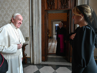 Prezidentka sa stretla s pápežom. 