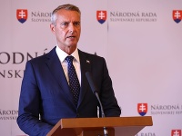 Čoraz viac sa hovorí o vile v Chovátsku, ktorá má patriť podpredsedovi Hlasu-SD Richardovi Rašimu. Čoraz viac sa hovorí o vile v Chovátsku, ktorá má patriť podpredsedovi Hlasu-SD Richardovi Rašimu.
