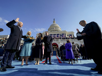 Prezident Joe Biden zložil prísahu. Prezident Joe Biden zložil prísahu.