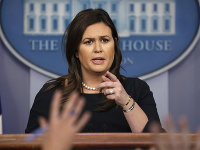 Sarah Huckabeeová-Sandersová Sarah Huckabeeová-Sandersová