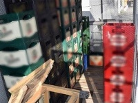 Zlodeji ukradli zo supermarketu 315 prázdnych pivových fliaš Zlodeji ukradli zo supermarketu 315 prázdnych pivových fliaš