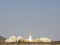 Štart iránskej rakety Zoljanah Štart iránskej rakety Zoljanah