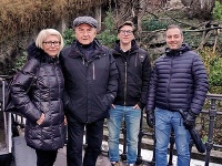 Miroslav Donutil s manželkou a synmi.