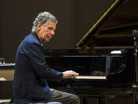 Americký džezový skladateľ Chick Corea Americký džezový skladateľ Chick Corea