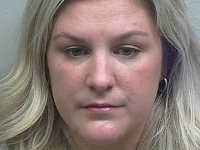 Ashton Alana McCluskeyová mala sex so žiakom. Ashton Alana McCluskeyová mala sex so žiakom.