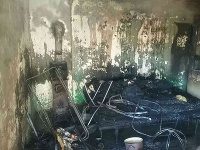 Požiar rodinného domu v Hrochoti likvidovalo niekoľko hasičov