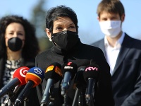 Bihariová má zrejme nového sympatizanta. Bihariová má zrejme nového sympatizanta.