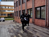 Vodič bez vodičského preukazu nafúkal štyri promile Vodič bez vodičského preukazu nafúkal štyri promile