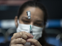Očkovanie vakcínou od spoločnosti Pfizer Očkovanie vakcínou od spoločnosti Pfizer