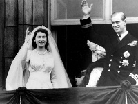 Princ Philip a britská kráľovná Alžbeta II.