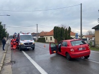Pri zrážke troch vozidiel sa zranilo päť ľudí Pri zrážke troch vozidiel sa zranilo päť ľudí