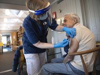 Očkovanie proti koronavírusu vo Švédsku