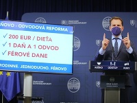 Igor Matovič predstavuje jediný slide svojej daňovo-odvodovej reformy. Igor Matovič predstavuje jediný slide svojej daňovo-odvodovej reformy.