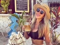 Nela Slováková Nela Slováková