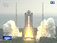 Štart čínskej rakety Long March 5B s prvým modulom vesmírnej stanice. Štart čínskej rakety Long March 5B s prvým modulom vesmírnej stanice.