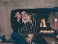 Ariana Grande a Dalton Gomez Ariana Grande a Dalton Gomez