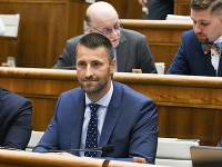 Šéf parlamentného finančného výboru Marián Viskupič Šéf parlamentného finančného výboru Marián Viskupič