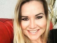 Haasová sa ukázala v plavkách: Štíhle nohy a... Fúúú, ten predklon!