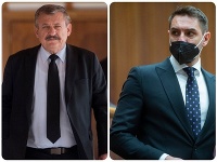 Hrnko si pustil v statuse ústa na špacírku. Hrnko si pustil v statuse ústa na špacírku.