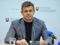 László Sólymos László Sólymos