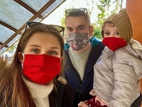 Viktória Valúchová, Samuel Spišák a ich dcérka Viktória Valúchová, Samuel Spišák a ich dcérka