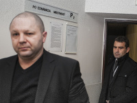 Na snímke bývalý starosta Marianky Radovan J.(vpravo), obvinený zo zločinu prijímania úplatku, a jeho obhajca Martin Ribár (vľavo) Na snímke bývalý starosta Marianky Radovan J.(vpravo), obvinený zo zločinu prijímania úplatku, a jeho obhajca Martin Ribár (vľavo)