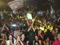 V Izraeli oslavujú nástup novej vlády