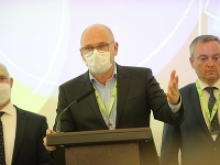 Richard Sulík sa vyjadril k spájaniu so Za ľudí. Richard Sulík sa vyjadril k spájaniu so Za ľudí.