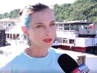 Iva Frühlingová má momentálne dvojfarebné vlasy. Iva Frühlingová má momentálne dvojfarebné vlasy.