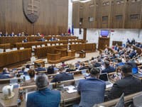 Poslanci NR SR počas rokovania v parlamente Poslanci NR SR počas rokovania v parlamente