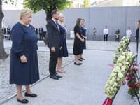 Nórska premiérka Erna Solbergová na pietnej spomienke