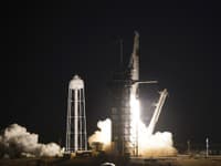 Štart rakety Falcon 9 s vesmírnymi turistami