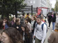 Študenti univerzity v Perme po incidente Študenti univerzity v Perme po incidente