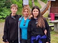Prezidentka Zuzana Čaputová s dcérami. Prezidentka Zuzana Čaputová s dcérami.