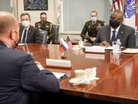 Stretnutie ministra obrany Jaroslava Naďa s jeho americkým rezortným kolegom
