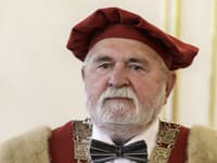 Rektor STU Oliver Moravčík Rektor STU Oliver Moravčík