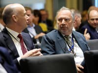 Peter Piot (vpravo) Peter Piot (vpravo)