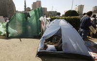 Demonštranti stanujú v Káhire na námestí Tahrir