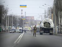 Ukrajinskí vojaci na východe krajiny v meste Kramatorsk 