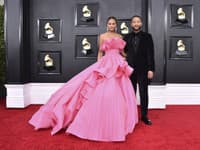 Chrissy Teigen a John Legend