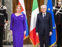 Na snímke vľavo prezidentka SR Zuzana Čaputová a vpravo prezident Talianskej republiky Sergio Mattarella 