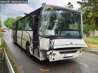 Nehoda autobusu pri Leviciach
