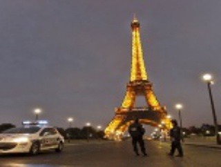 Bitka pred Eiffelovkou: Predavači