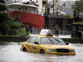 Newyorský taxík pod vodou