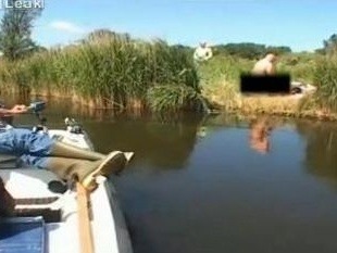 Porno pri rieke: Rybári