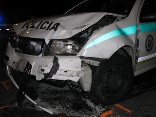 Nehoda policajného auta a